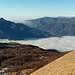 Mare di nebbia sopra il lago di Como