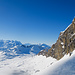 Barglen/Schiben hinter einer eindrücklichen Schneeverwehung im Panoramaformat