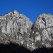 La val Livicina divide Pappagallo e Specchio di Archimede (a sinistra) dal Precipizio degli Asteroidi (a destra)