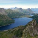 Lofoten: Ueber 1000m hohe Zacken, die sich direkt aus dem Nordmeer erheben.