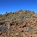 El Sombrero (2532m): Kaum hatten wir das Gipfelplateau erreicht waren auch schon die Gipfelsteinmännchen zu erkennen.