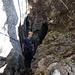 Abseilstelle durch die Höhle. Sicher länger als 25m. 