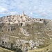 Blick vom gegenüberliegenden Canyonrand auf Matera