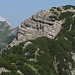 Gipfelaufbau Seichenkopf mit Pfadverlauf und Geröllflanke.
