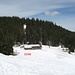 Skisaison beendet: die Kolbensattelhütte und der dahinter erkennbare Sessellift haben geschlossen.