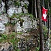 Schweizer Fahne am Gitzitritt, ist schon von weiter unten gut sichtbar