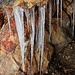 Eiszeit: Eiszapfen am Stolleneingang