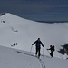 Paul und Gottlieb folgen im Gipfelhang des Hoher Kasten