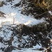Der Sommerweg zwischen Gaisalpe und Rubihütte - an dieser kleinen Schlucht waren Eiszacken hilfreich; bei höherer Schneelage ist das eventl. hier nicht gangbar