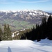 in dre (kurzen) Phase des schönen Skiaufstiegs zwischen Velo und Steigeisen. HInten Stockhornkette