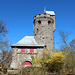 Der Hemsbergturm = Bismarckturm, ist ein Bismarck-Denkmal. 