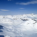 Schneeberge soweit das Auge ereicht - Blick in Richtung Bivio und Surses.

Im Vordergrund der wunderbare Skiberg und Hausberg von Bivio - Roccabella - mit dem Normalanstieg über den Südgrat !
