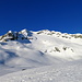 der Gipfelhang verspricht Skispass vom Feinsten in perfekter Neigung