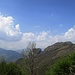 Pizzo Cerro : vista sul Castello Regina e la Corna Camoscera