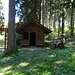 an der Hütte zweigte man nach rechts ab - hier im Rückblick