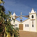 Kleine, aber originell gestaltete Kirchen wie diese in Rui Vaz sind auf der Insel Santiago häufig anzutreffen.