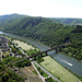 Tiefblick auf Edinger-Eller mit Bahnstrecke Koblenz-Trier