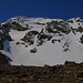 Rückblick vom östlichen Rand des Plan Rai auf den Piz Fliana (3281,0m) und P.3164m (Gipfel rechts).<br /><br />Ein Dirketabstieg wäre auch möglich gewesen. Da ich jedoch unterwegs meine Schneeschuhe deponiert hatte musste ich über die Gletscherrampe absteigen.