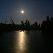 Auch ein halber Mond spendet viel Licht: Über der Aare bei Rubigen.