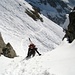 Fussaufstieg durch das Couloir (Ski nur mitnehmen, wenn die Traverse zum Zwächten gemacht wird, sonst Skidepot)