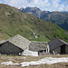 Bella foto sia sull'Alpe Vallone della Sella 1726 e in fondo Alpe Vallone Ferraris 1655 mt.