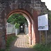 Durch dieses Tor verlässt man Annweiler auf dem Richard Löwenherz Weg.