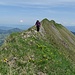 Auf dem Grat der Marwees. Wie immer folgten wir in diesem Abschnitt nicht dem Weg, der weiter unten durch die Flanke führt, sondern hielten uns an die Gratschneide.