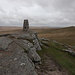 Yes Tor - Blick vom Gipfel zum zwei Meter höheren Nachbarn, der damit die "Nummer 1" weit und breit ist (Dartmoor, Devon und ganz Südengland).
