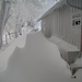 Schneesturm an einem kalten Januartag. Im März 2006 steht der Schnee an dieser Stelle bis zum Dach der Hütte!