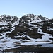 <b>Alcune lingue di neve permettono di calzare gli sci già alla Cascina di Rodont (1969 m).</b>