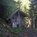 Die Waldhütte unter Dreveneuse ist geeignet für eine einfache Übernachtung