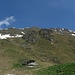 In der Nähe der Ochsnerhütte raste ich und schaue noch einmal zurück auf meinen Abstiegsweg mit Grünbergerspitze und Grafmartspitze.