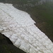 Schneefeld, das ich über die Felswand umging (kurz unterhalb von Mazorahöri)