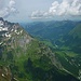 Die Hochkünzelspitze überragt das Tal der Bregenzer Ach.