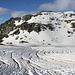 <b>Il Lago d'Orsino (2286 m) è ancora gelato.</b>