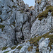 Die beiden sympathischen Berggänger beim Abstieg im Kamin. Ich warte gemütlich unten und mache einige Fotos von den beiden und vom Haggenspitz.