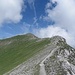 Rückblick zur Walser Hammerspitze von der nicht allzu tief eingeschnittenen Scharte zur Hochgehrenspitze