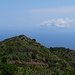 Im Abstieg vom Monte Fossa delle Felci. Im Hintergrund die Insel Salina