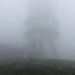 Fernmeldeturm auf dem Brocken<br />erst im letzten Moment zu sehen, aber von weiten zu hören wie der Wind mit bis zu 90 km/h durchpfeift 