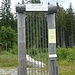 Ein symbolisches Tor zur Freiheit am Grenzübergang von Finsterau