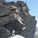 Die sehr ausgesetzte Kletterstelle direkt am Grat (II ?). Ich bin lieber durch den Kamin hoch und runter...