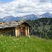 Alphütte mit Steinplattendach
