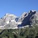 <b>Non posso fare a meno di dare delle frequenti occhiate a queste stupende montagne della Val Bedretto. Anche oggi le fotograferò decine di volte.<br />A sinistra il [http://www.hikr.org/tour/post15704.html  Poncione di Maniò (2880 m)].</b>