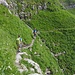 Prière de regarder ou on marche
