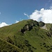 Blick zur Blässe. Links im Hintergrund die Schochenspitze