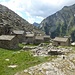 Le cascine ancora ben tenute dell'Alpe di Piotta.