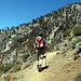 Der Baldy-Bowl-Trail ist überall gut zu begehen (T2) und führt durch eine typisch mediterrane Berglandschaft; hier auf ca. 2200m.