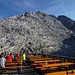 die Reifhörner von der Terrasse der Hütte aus, vor dem Abendessen war noch ein Weizen in der Sonne möglich