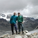 Giuseppe e Piero: sullo sfondo il vallone dello Scerscen e il Bernina che non si vede: da questa posizione,è facile individuare il rifugio Marinelli e la bocchetta di Caspoggio e il panorama (in condizioni ottimali) è a dir poco eccezionale