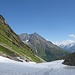 Schneefelder erleichtern den Abstieg durchs Val Pintga da Russein.